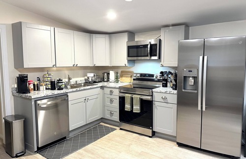 San Carlos Apartment | Lake Murray 3BR Retreat with AC and Skylight