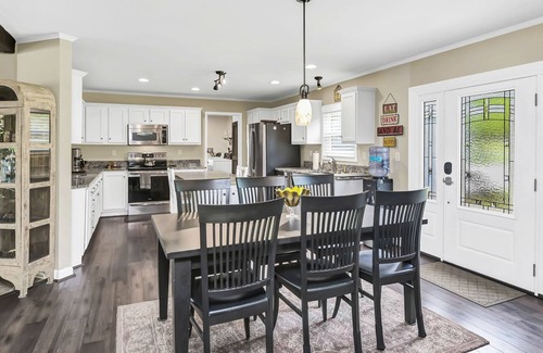 Chapin House | Lake Murray Tranquility