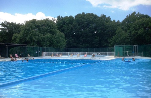 Mocksville Resort | Lake Myers Lakeside Villa 16