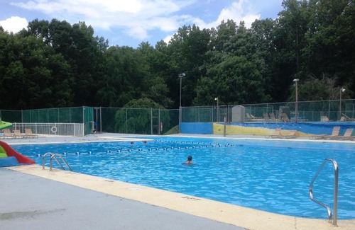 Mocksville Resort | Lake Myers Lakeside Villa 16