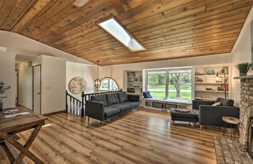 Delafield House | Lake Nagawicka Home - 2 Blocks to Boat Launch