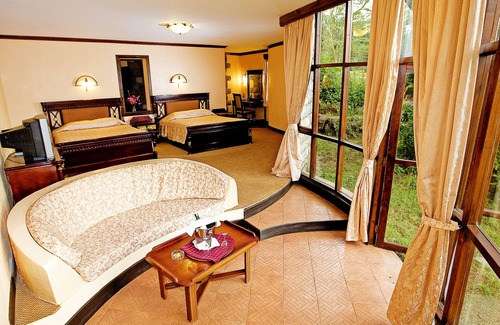 Naivasha Hotel | Lake Naivasha Sopa Resort