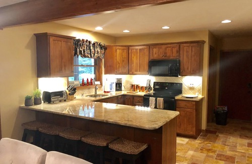 Pocono Pines House | Lake Naomi Amazing 2,800 sf 3-BR Vacation Hideaway
