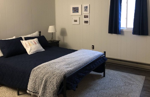 Pocono Pines Ski Chalet | Lake Naomi Chalet-with LNC temp. membership available