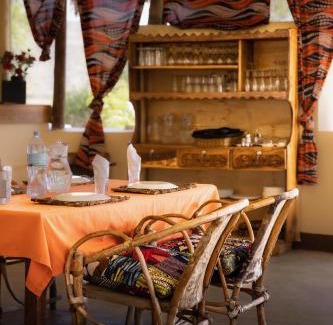 Lake Natron Cabin | Lake Natron Maasai giraffe eco Lodge and camping