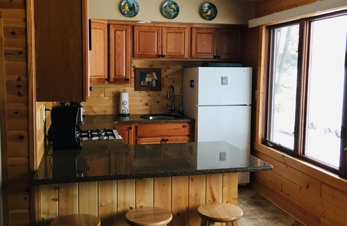 Tomahawk Cottage | Lake Nokomis Breezy Bay Retreat- Tomahawk Wi - Newly remodeled