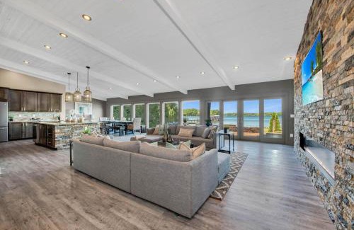 Mayhew House | Lake Norman Breakaway