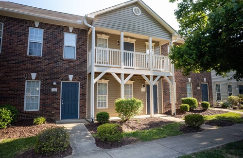 Mount Mourne House | Lake Norman Townhome 2 Master BRs + Parking