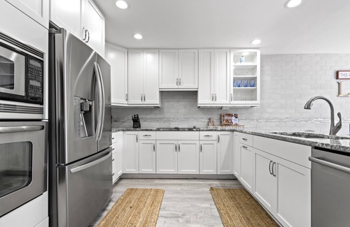 Denver House | LAKE NORMAN WATERFRONT RETREAT-PRIVATE DOCK KAYAKS GAMEROOM FIREPIT AND MORE!