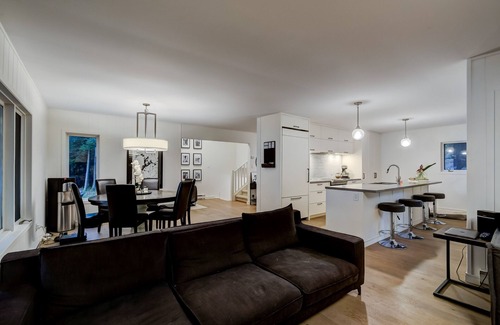 Lake of Bays Cottage | Lake of Bays Compound - NW Exposure All-Day Sun & Sunset