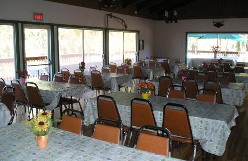 Oregon House Resort | Lake of the Springs Camping Resort Cabin 3