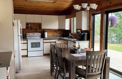 Northern Ontario Cottage | Lake of the Woods/Clearwater Bay Kenora, Ontario