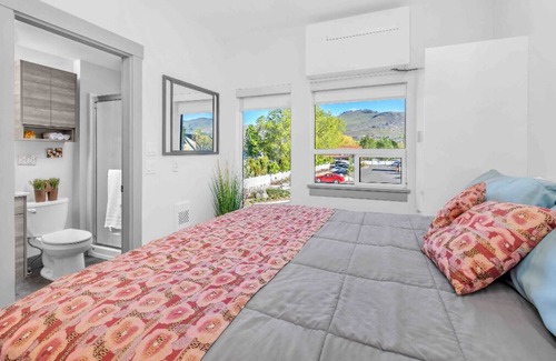 Vernon Condo | Lake Okanagan Vita Resort - Beach access, Heated Pool and AC