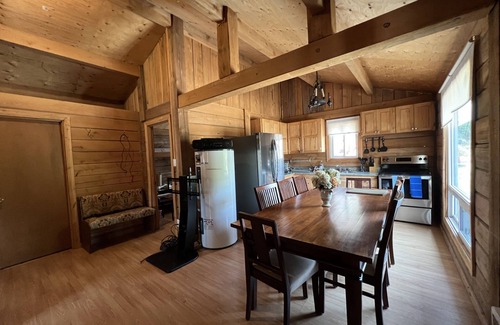 Sudbury District Cabin | Lake Onaping Lodge