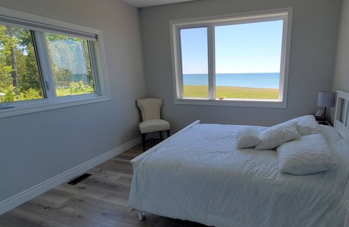 Colborne House | Lake Ontario Front - Breathtaking views, nature, and amazing country drives