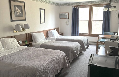 Newfane Hotel | Lake Ontario Motel & Inn