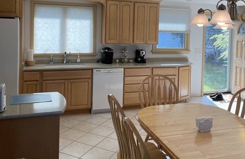 North Greece House | Lake Ontario Tranquility - Waterfront