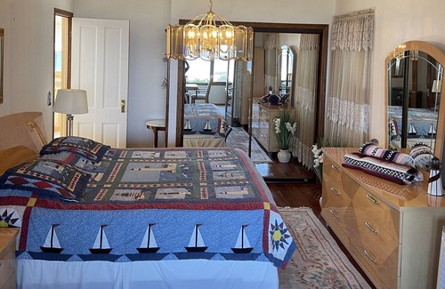 North Greece House | Lake Ontario Tranquility - Waterfront