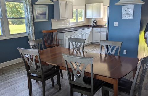 Youngstown House | Lake Ontario Vacation Property in the Greater Niagara Region