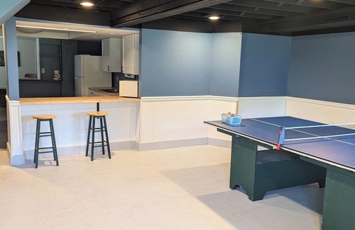 Youngstown House | Lake Ontario Vacation Property in the Greater Niagara Region