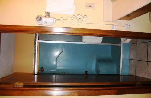 Coffee City Hotel | Lake Palestine Motor Inn
