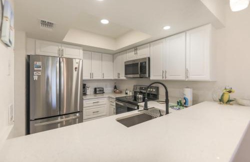 Sanibel Apartment | Lake Palms 1