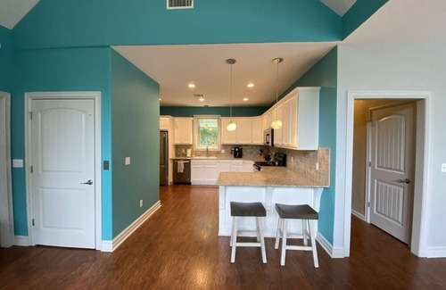 Grove House | LAKE PARADISE! – Marina & Casino Close