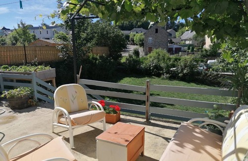 Salles-Curan House | Lake Pareloup avoine rental
