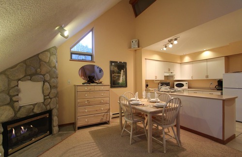 Whistler Creekside Condo | Lake Placid Lodge By Whistler Retreats