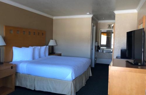 Clear Lake Hotel | Lake Point Lodge