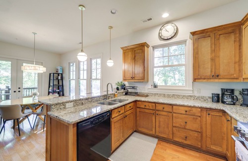 Bear Lake Reserve Condo | Lake & Pool Access at Bear Lake Reserve Condo!