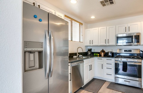 Greenehaven House | Lake Powell Views: Adobe Townhome w/Patio