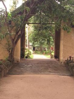 Maha Gonadoowa Hotel | Lake Resort Bolgoda
