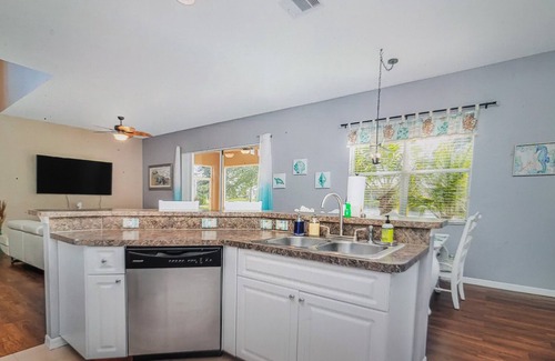 Diplomat House | Lake Retreat - Cape Coral, FL