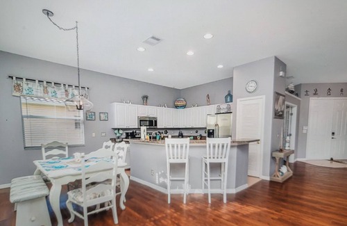 Diplomat House | Lake Retreat - Cape Coral, FL