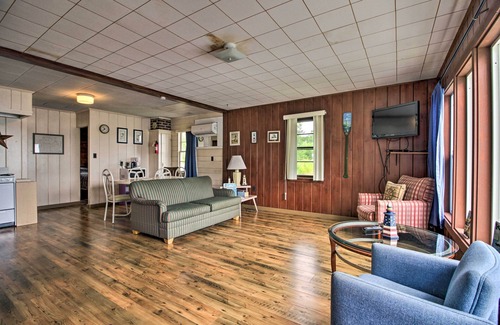 Dent Cabin | Lake Retreat: Fire Pit, Boat Rentals, BBQ!