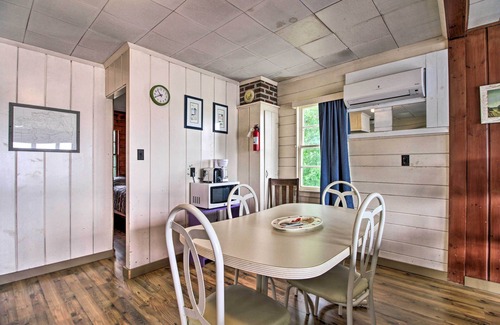 Dent Cabin | Lake Retreat: Fire Pit, Boat Rentals, BBQ!