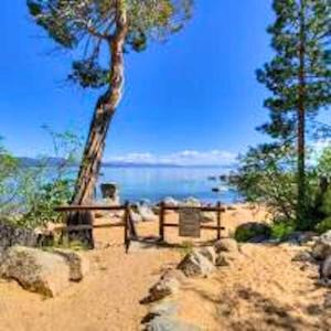 Brockway House | Lake Retreat House