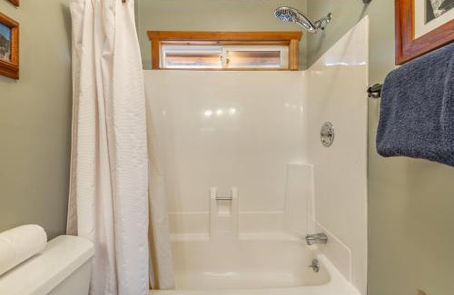 Brockway House | Lake Retreat House