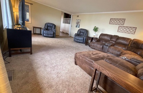 Webster House | Lake Retreat- sandy beach, game room 5bdrm sleeps 12