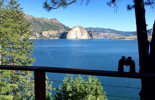 Lincoln County Cabin | Lake Roosevelt Custom-built, WATER-FRONT log home # You won't want to leave