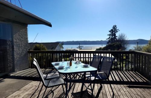 Rototai House | Lake Rotoiti Lakehouse Retreat