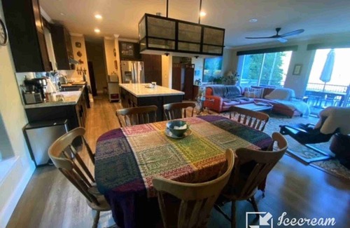 Bellingham House | Lake Samish Cozy Retreat with the comforts of home. Huge deck, amazing views!