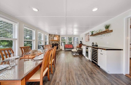 Goodview House | LAKE Scenic Point, Private Lakefront Home W/Dock