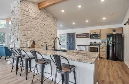 Paradise Hill House | Lake Season Is Here