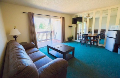 Weed Resort | Lake Shastina Golf Resort