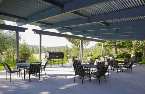 Weed Resort | Lake Shastina Golf Resort