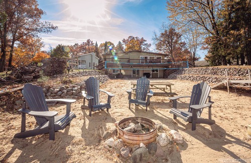 Nekoosa House | Lake Sherwood Shores Retreat - Private Beach, Sand Valley, 40 min. to the Dells