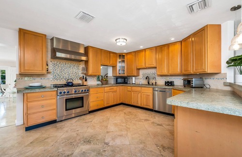 Lake Clarke Shores House | Lake Shores Haven - Family Fun! Pool & Hot Tub!
