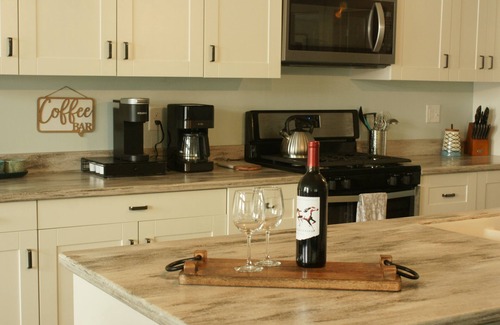 Mongo House | Lake side country home